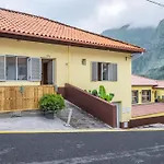 Cobalt Apartment Seixal (Madeira)