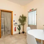 Cobalt Apartment *
